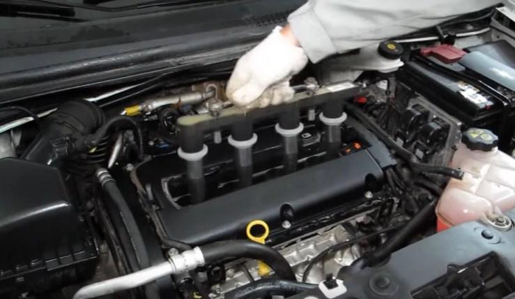 демонтаж катушек зажигания на Авео