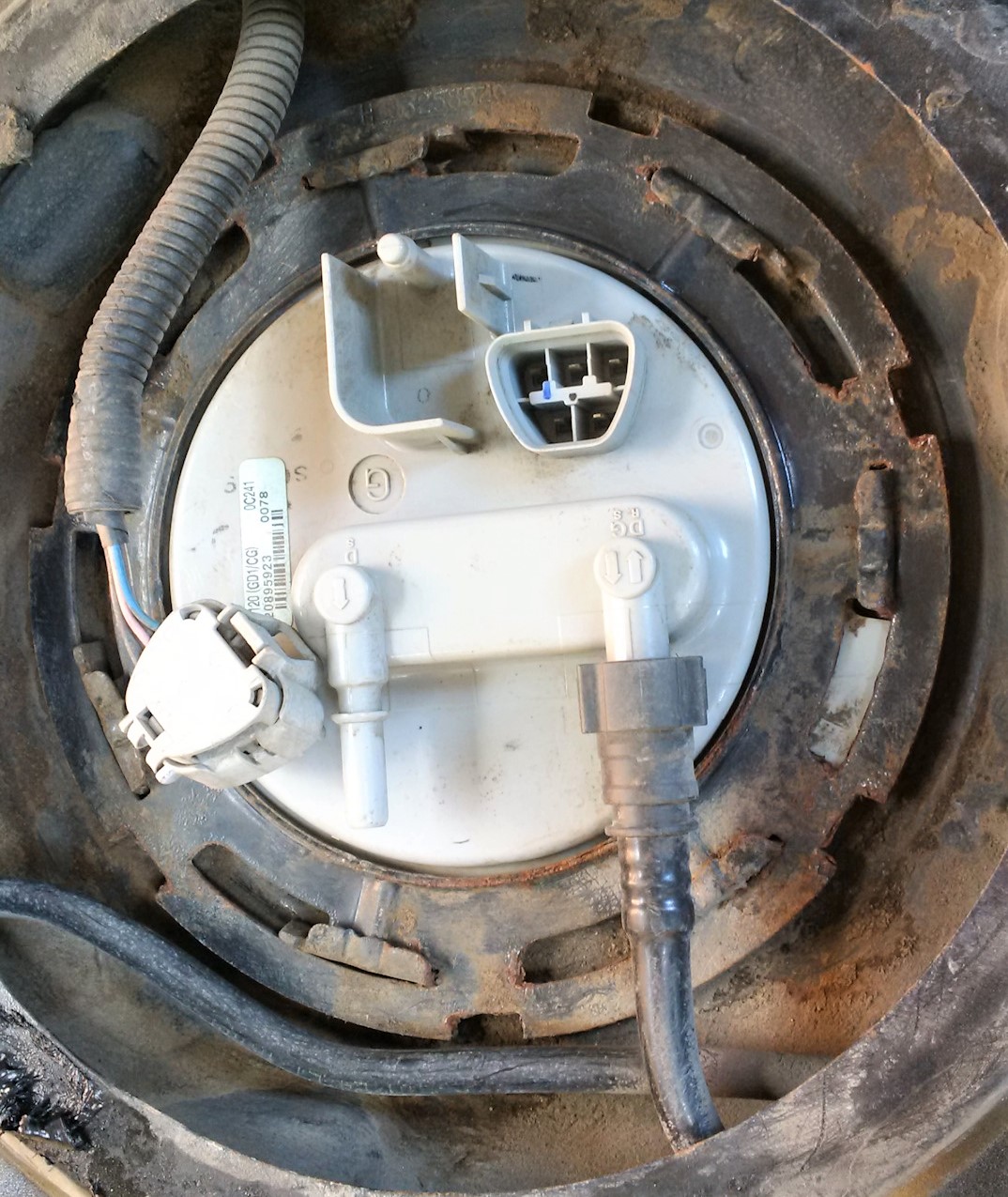 топливный насос каптива