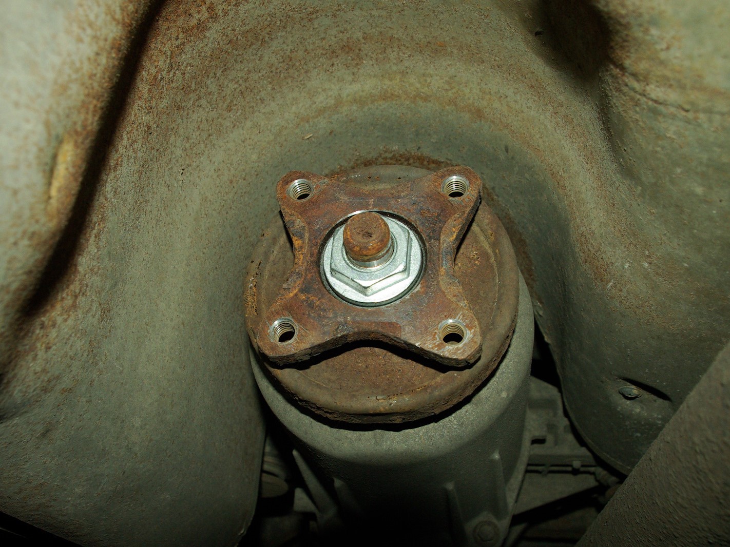 место крепления кардана шевроле