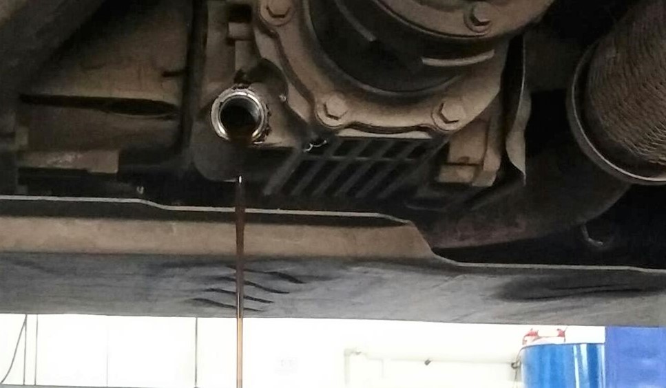 замена масла в раздаточной коробке каптива