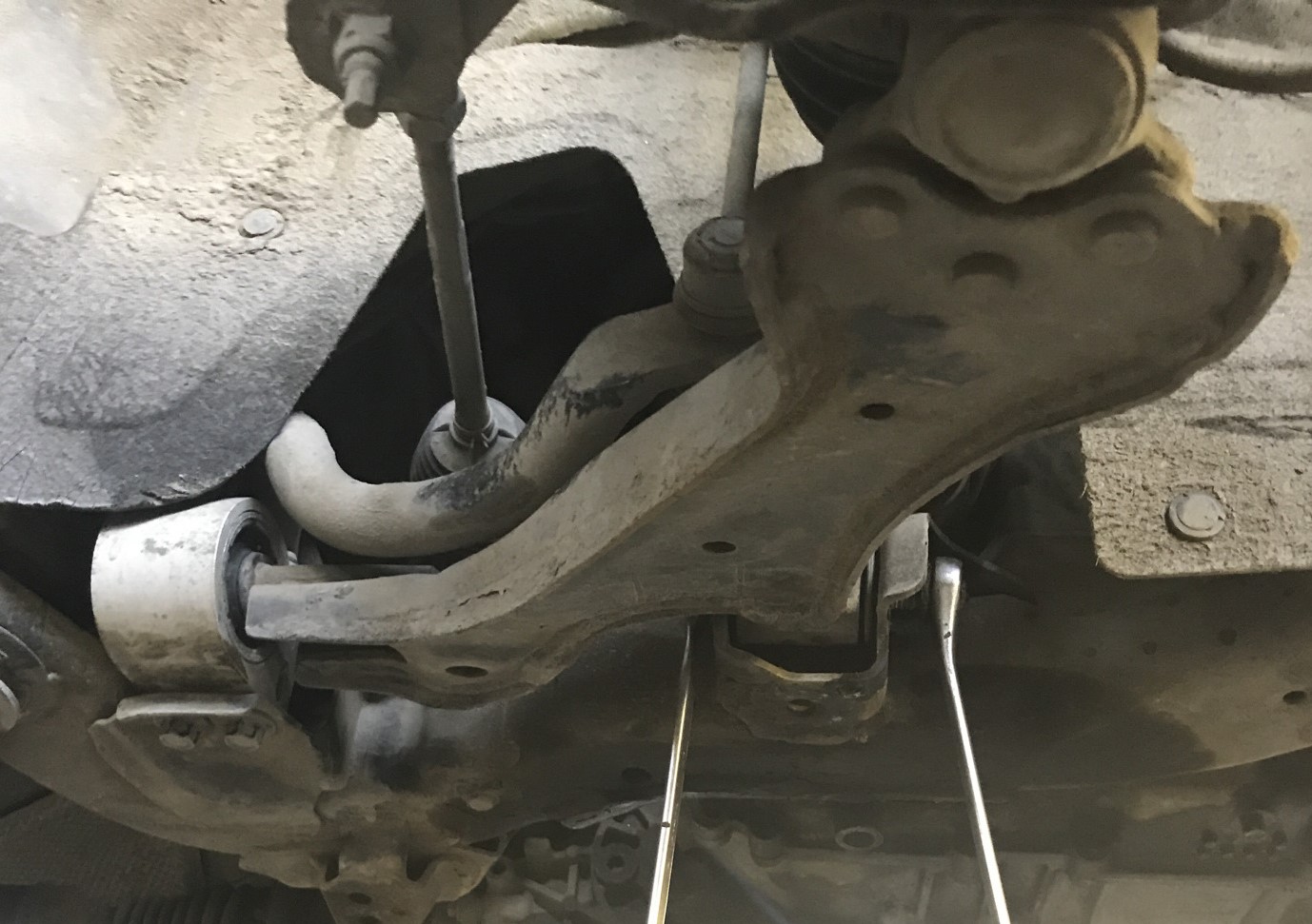 замена сайлентблока переднего рычага Каптива