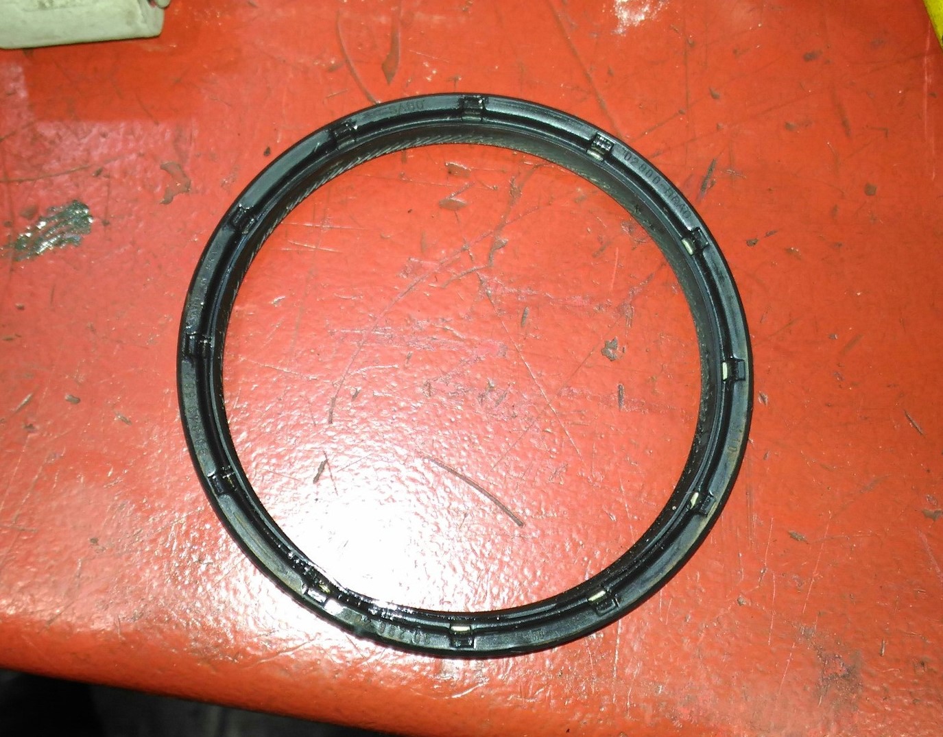 сальник коленвала Шевроле