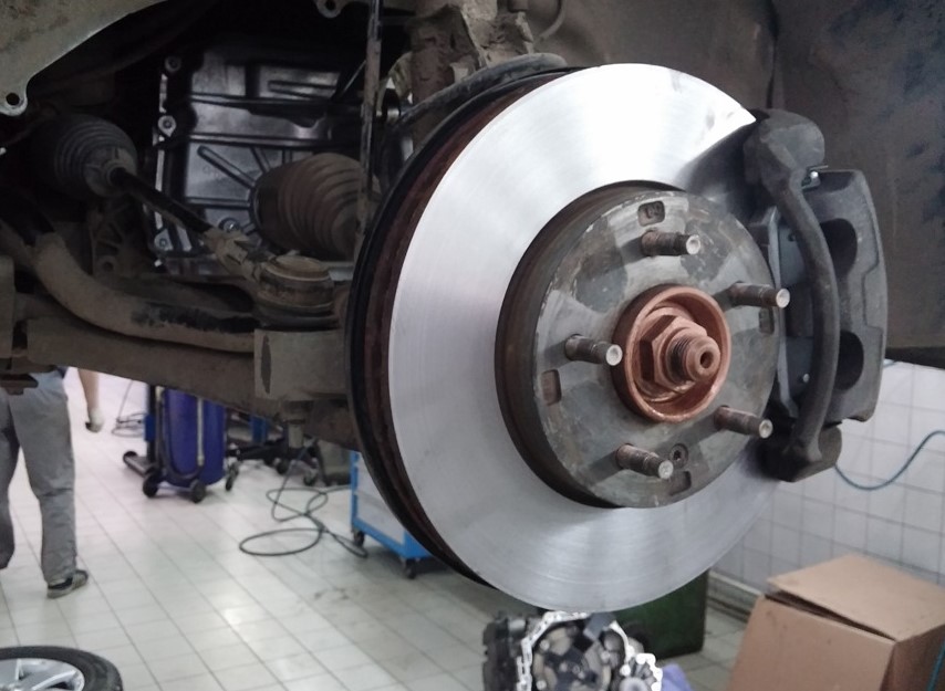 замена тормозных колодок Шевроле Каптива