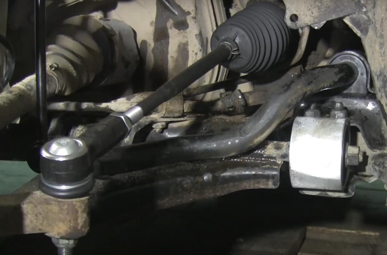 новая рулевая тяга и наконечник Шевроле Каптива