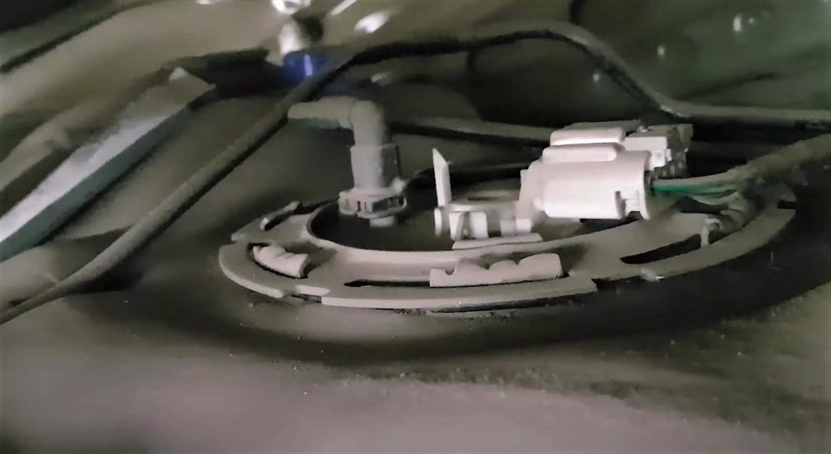 бензонасос в баке Шевроле Круз