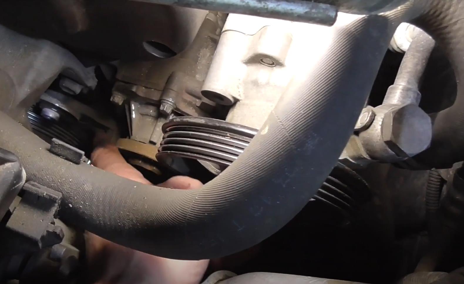 Замена ремня генератора на Шевроле Круз