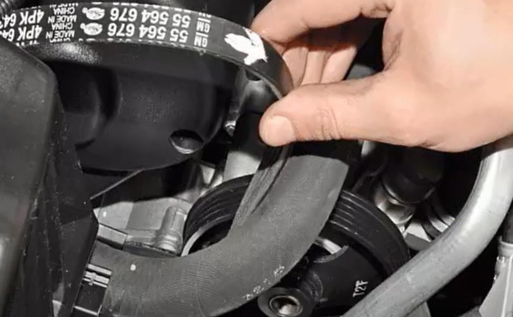 установка нового ремня ГУР Шевроле Круз