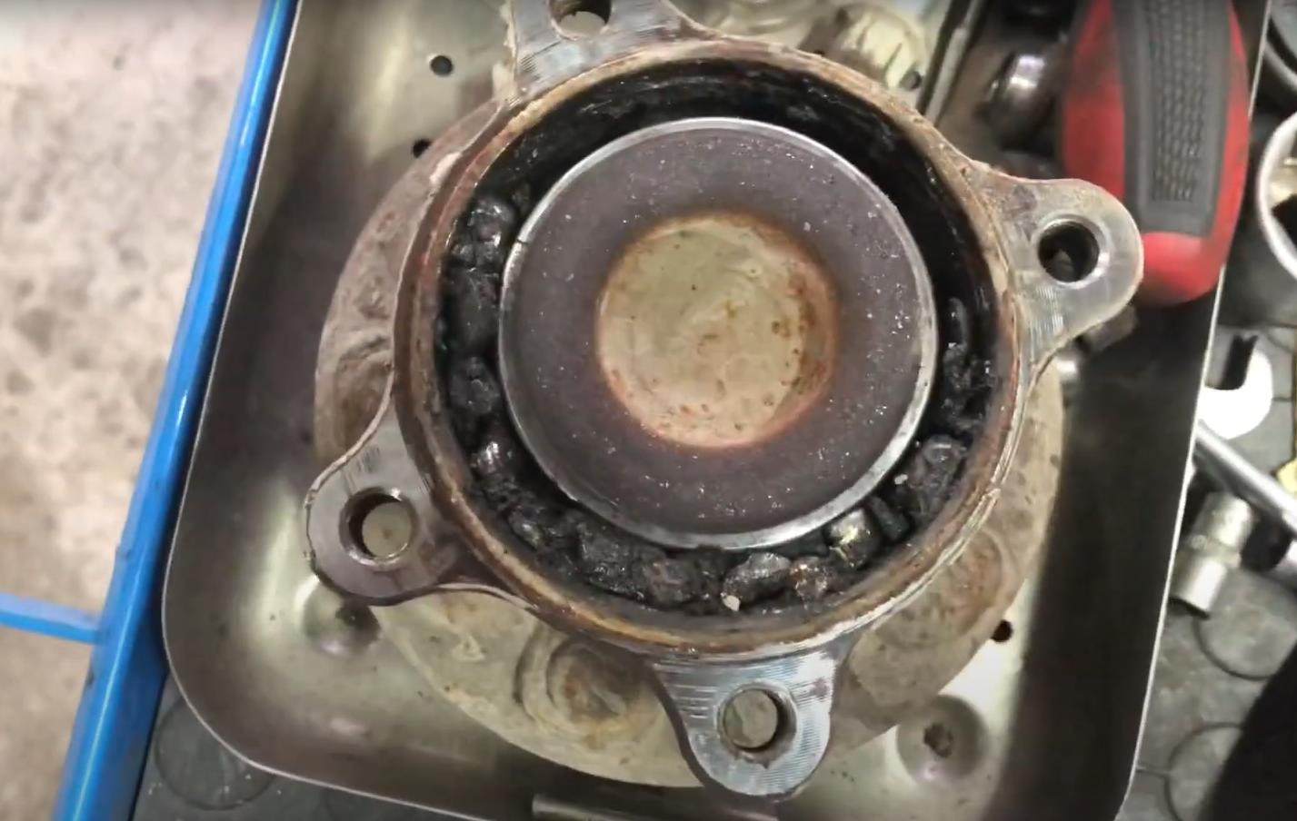 Старая задняя ступица Шевроле