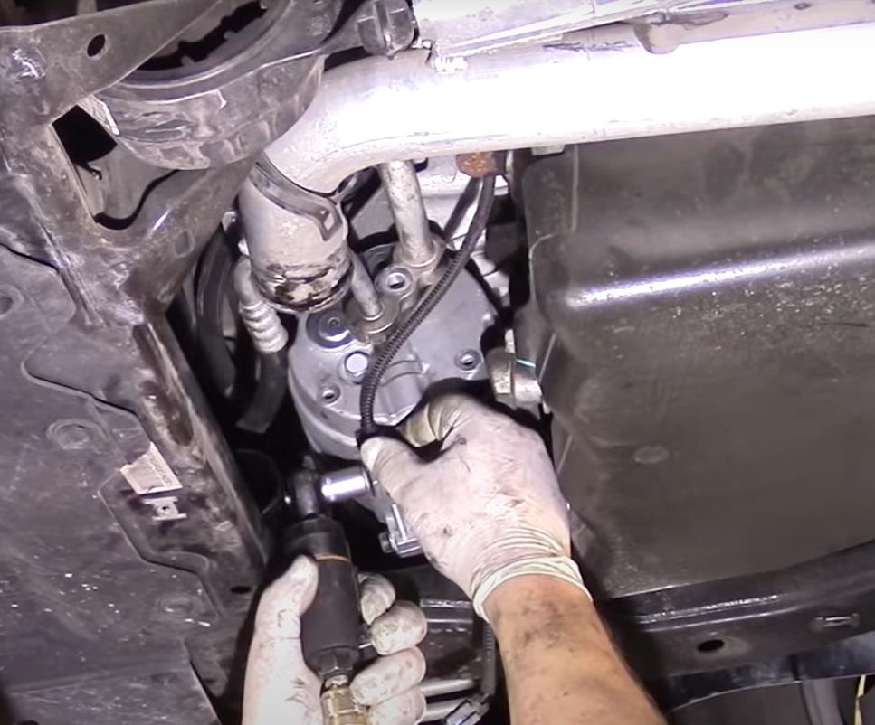 Замена компрессора кондиционера Шевроле Круз