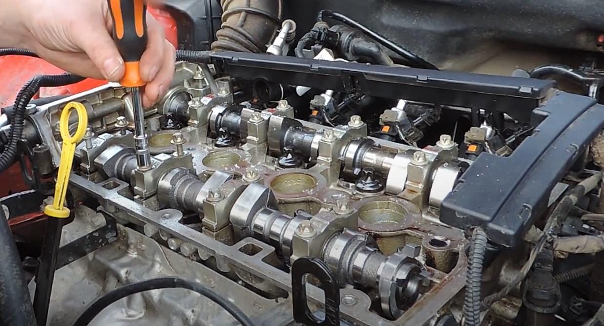 Замена распредвала Шевроле Круз