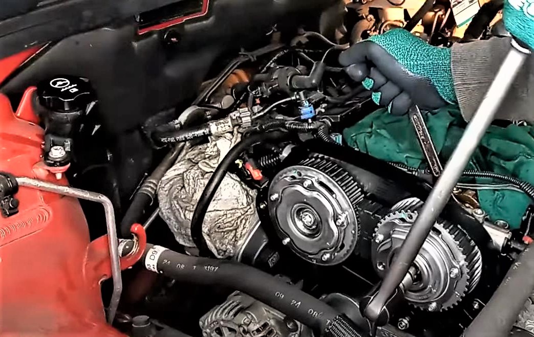 Замена шестерни распредвала Шевроле Круз