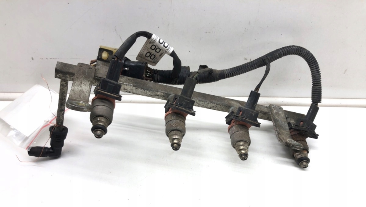 Форсунки, демонтированные для чистки