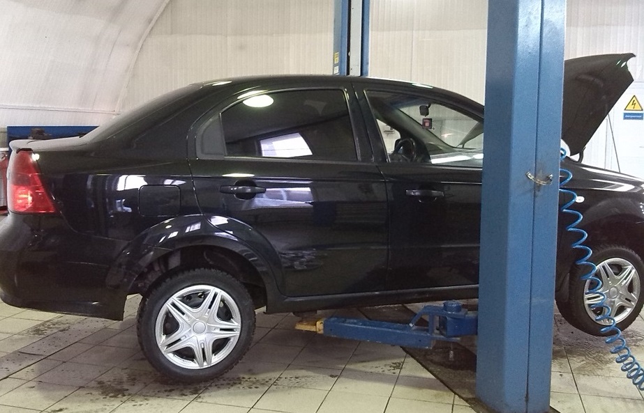 Шевроле Авео в процессе ремонта ГБЦ