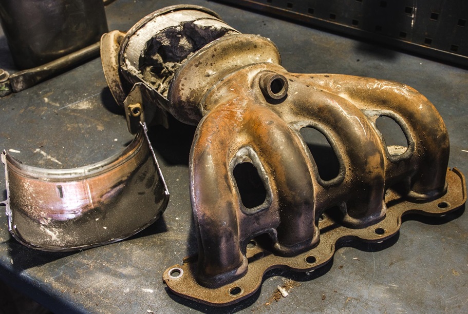 Замена катализатора Шевроле Авео на пламегаситель