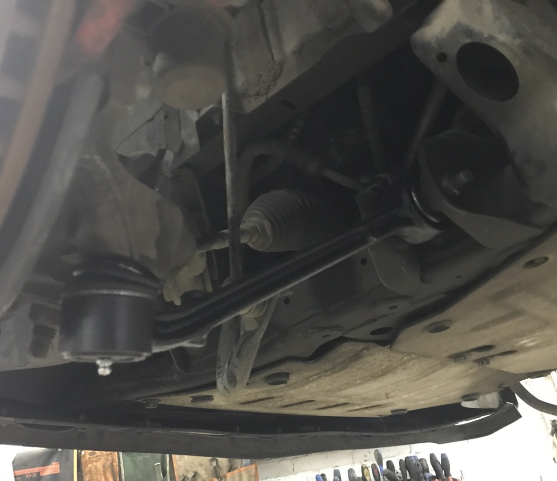 Замена рулевых тяг Шевроле Камаро