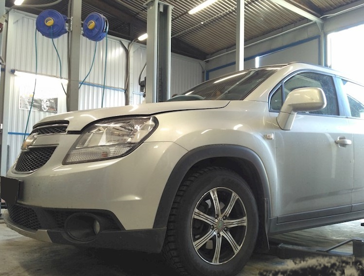 Шевроле Орландо готовится к замене шаровых опор