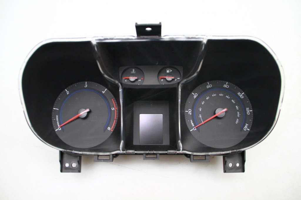 Приборная панель демонтирована для ремонта