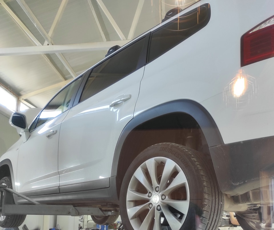 Шевроле Орландо в автотехцентре готовится к замене рулевой рейки