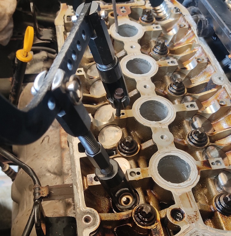 Замена маслосъемных колпачков Шевроле Орландо