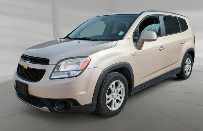 Шевроле Орландо в автотехцентре после замены масляного насоса