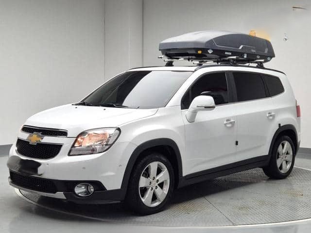 Шевроле Орландо в автотехцентре после замены приводного ремня