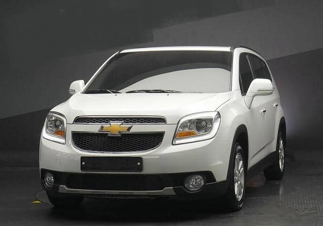 Шевроле Орландо в автотехцентре после замены тормозной жидкости