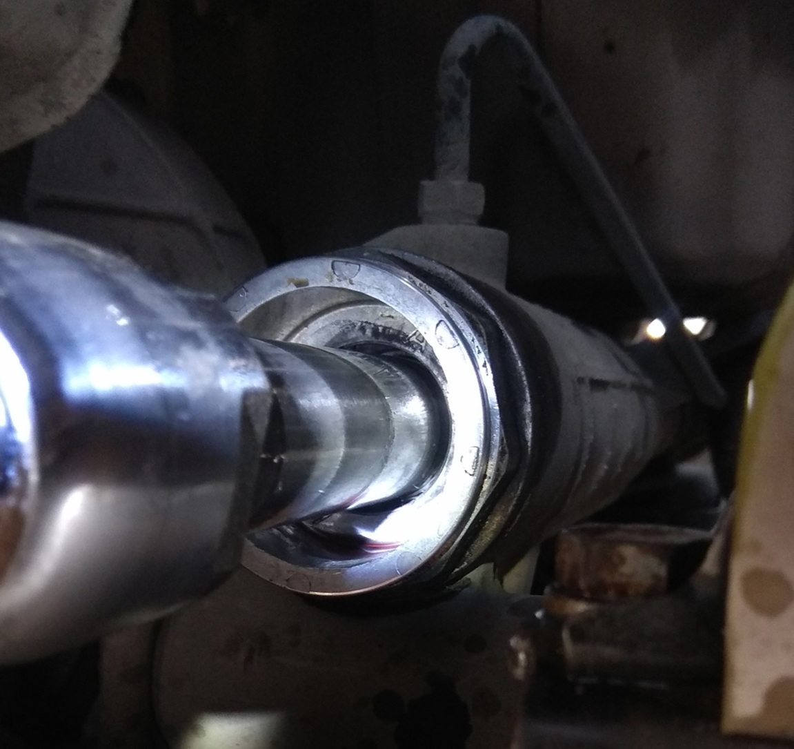 Замена сальника рулевой рейки Шевроле Круз