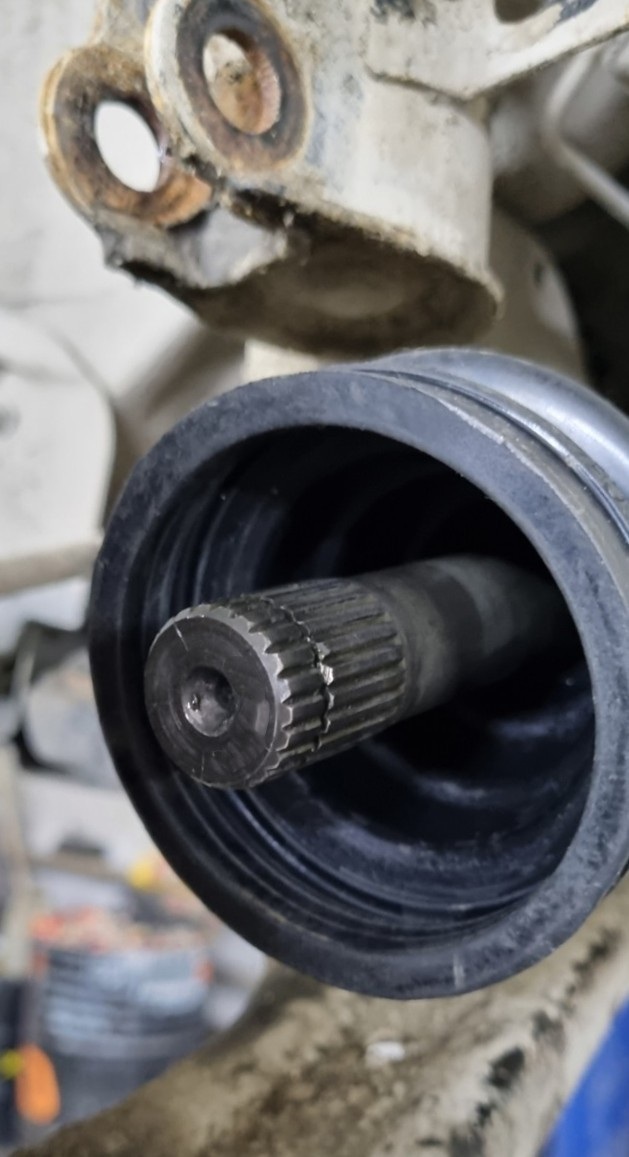 Замена ШРУСа Шевроле Кобальт