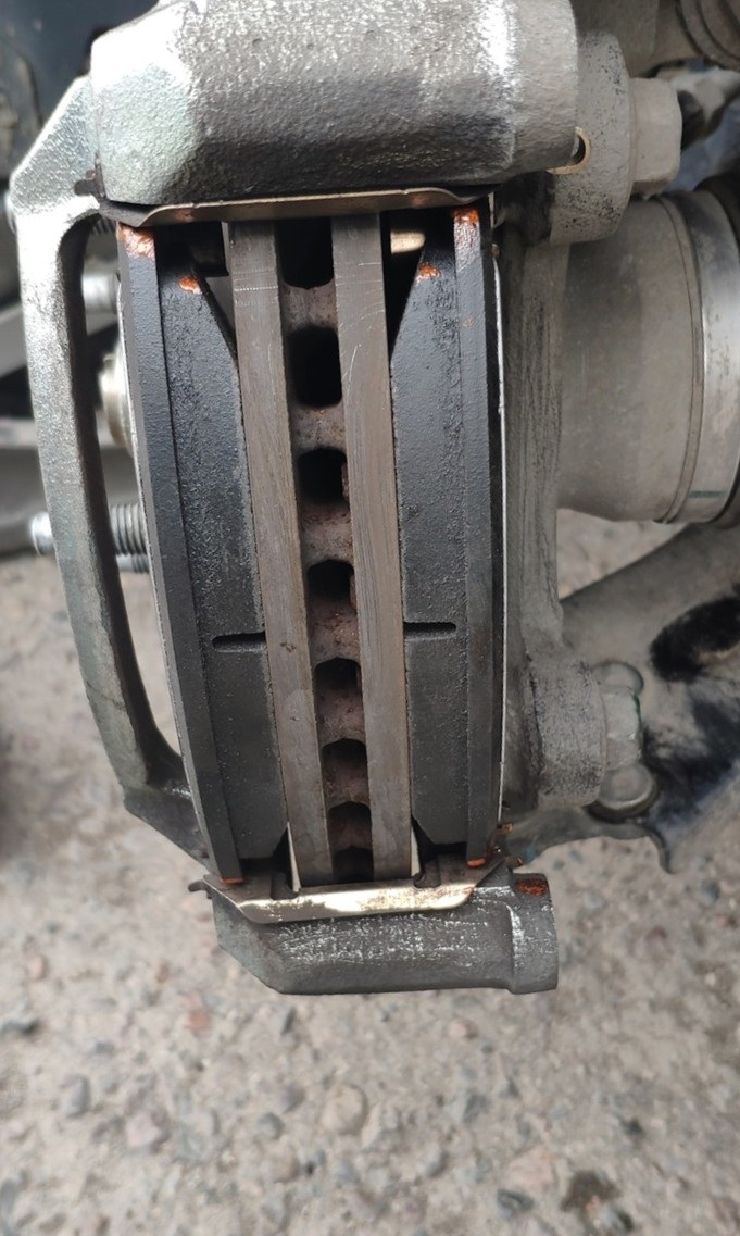 Замена тормозных колодок Шевроле Кобальт