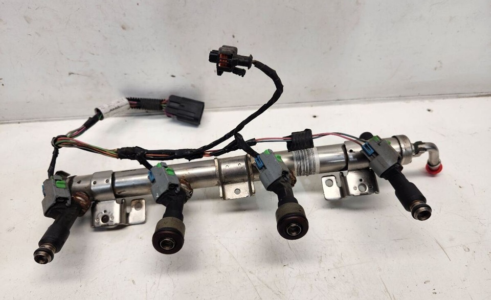 Форсунки вместе с рампой сняты для чистки