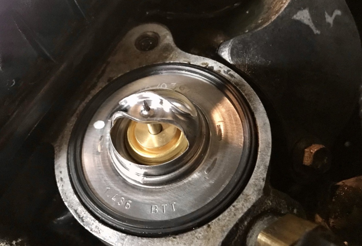 Замена термостата Шевроле Тахо