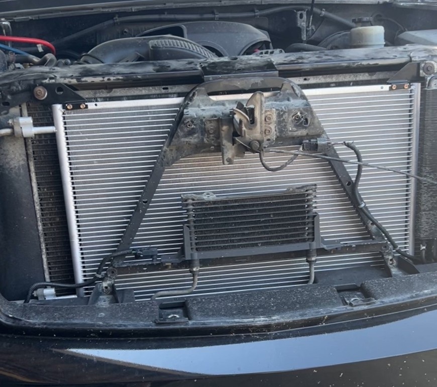 Замена радиатора кондиционера Шевроле Тахо