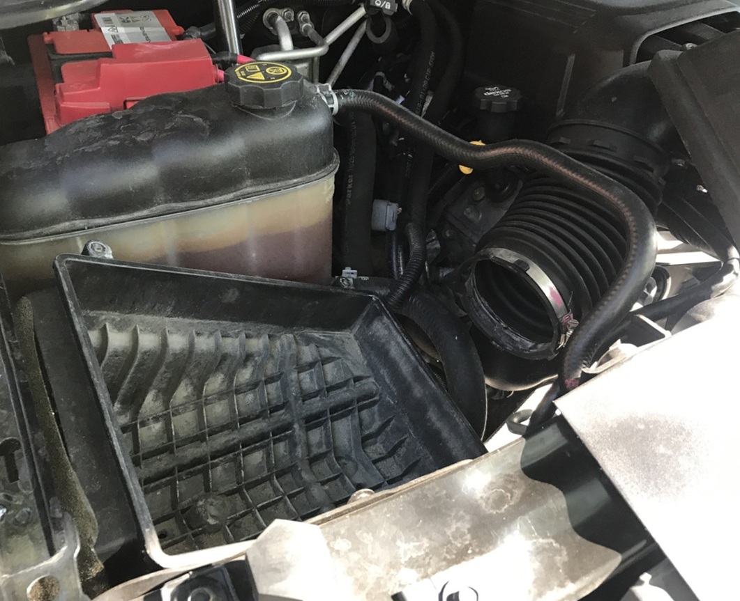 Замена воздушного фильтра Шевроле Тахо