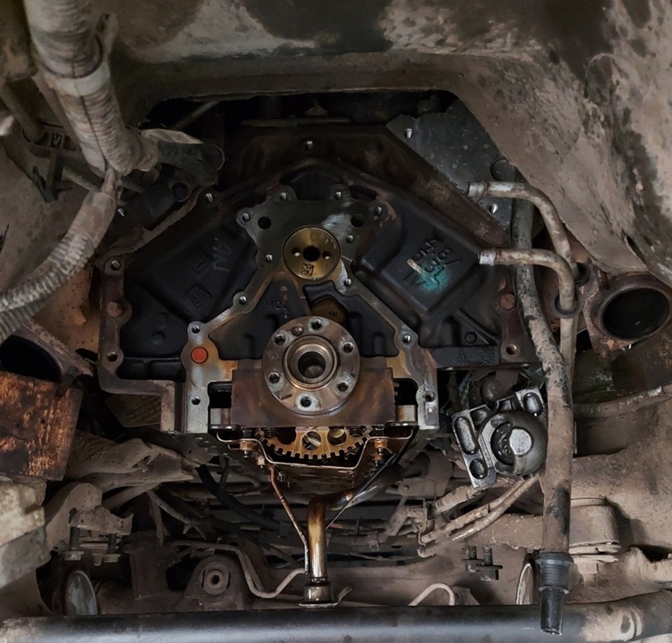 Замена заднего сальника коленвала Шевроле Тахо