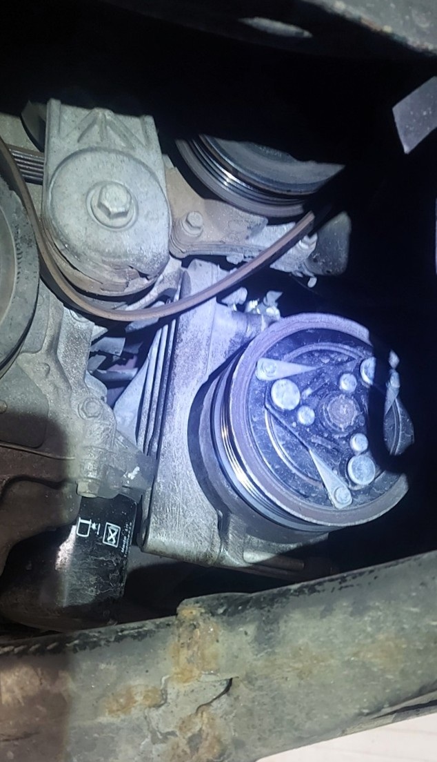 Замена компрессора кондиционера Шевроле Эквинокс