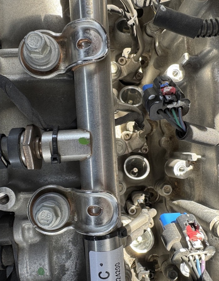 Замена свечей зажигания Шевроле Эквинокс