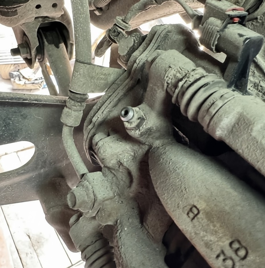 Замена тормозной жидкости Шевроле Эквинокс