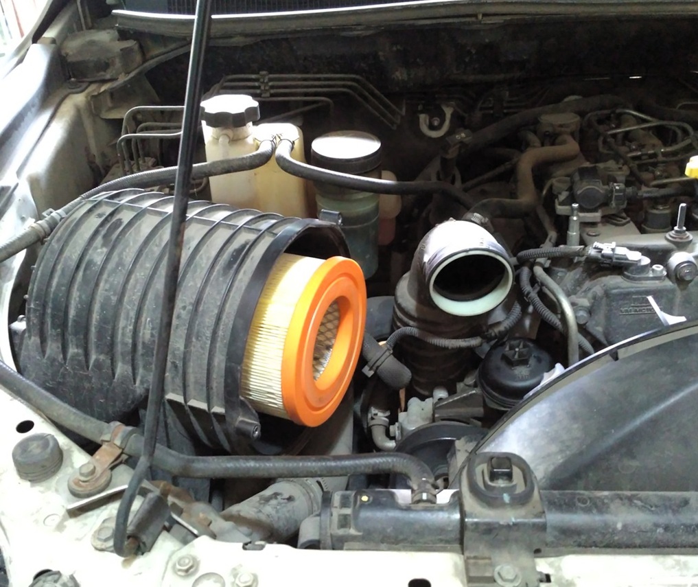 Замена воздушного фильтра Шевроле Трейлблейзер