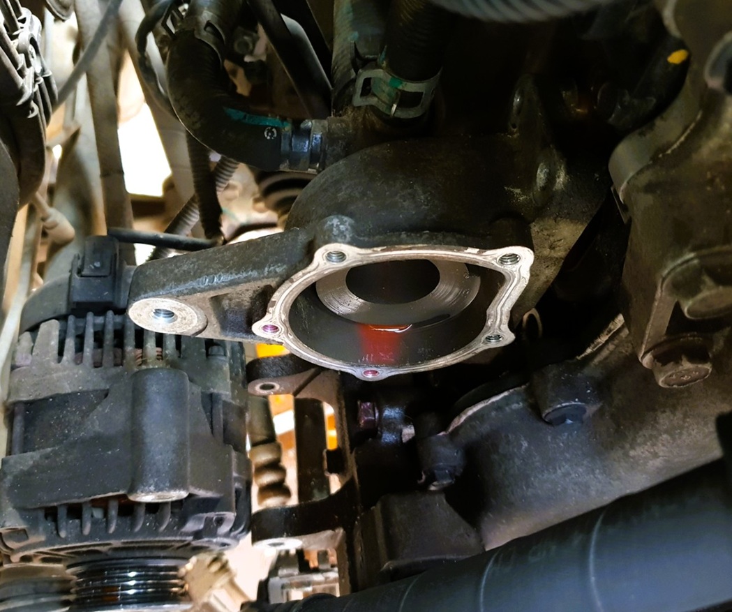 Замена помпы Шевроле Спарк