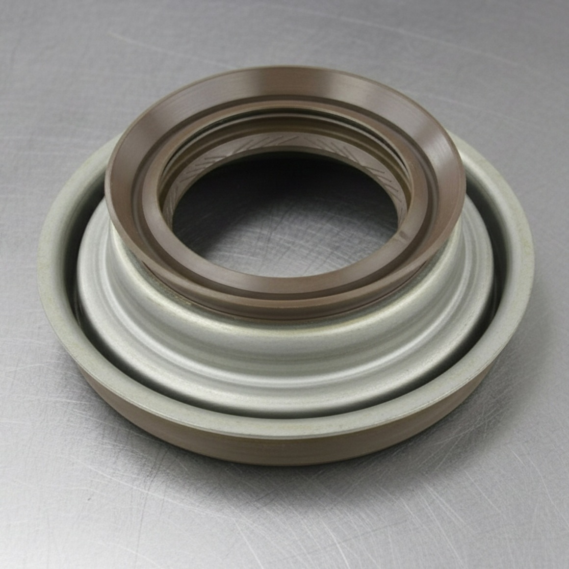 Новый сальник привода для АКПП