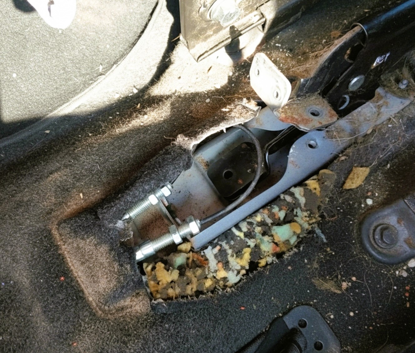 Замена троса ручника Шевроле Спарк