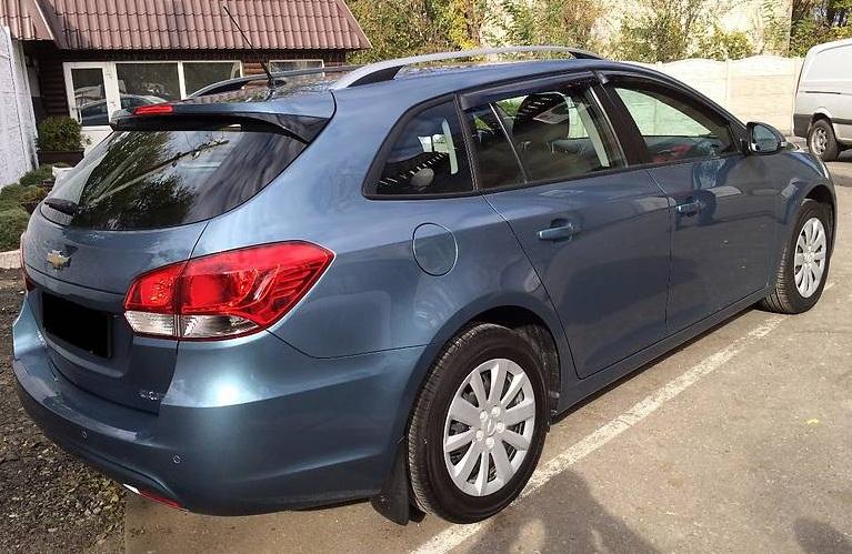 универсал Шевроле сзади