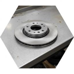 Новый тормозной диск готов к установке