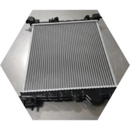 Новый радиатор охлаждения двигателя готов к установке