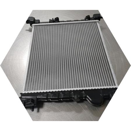 Новый радиатор охлаждения двигателя готов к установке